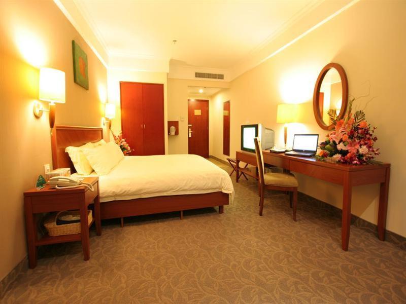 Greentree Inn Dongguan Houjie Business Hotel Δωμάτιο φωτογραφία