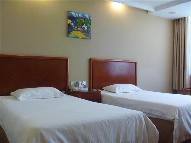 Greentree Inn Dongguan Houjie Business Hotel Δωμάτιο φωτογραφία